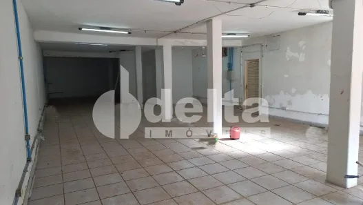 Ponto Comercial à venda, 170m² no Santa Rosa, Uberlândia