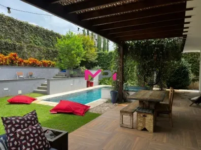 Sobrado com 5 Quartos à venda, 450m² no Medeiros, Jundiaí