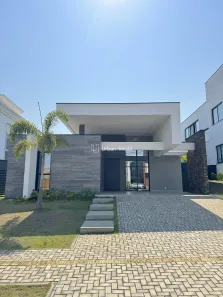 Casa de Condomínio com 3 Quartos à venda, 220m² no Casa de Pedra, Volta Redonda