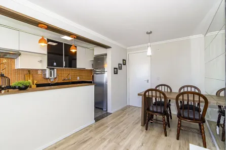 Apartamento com 2 Quartos para alugar, 53m² no Cristo Rei, Curitiba