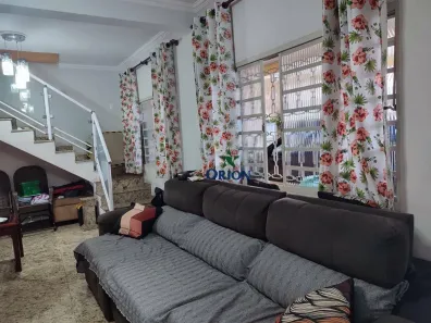 Casa com 4 Quartos para alugar, 200m² no Vila Flórida, Guarulhos
