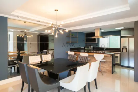Sobrado com 4 Quartos à venda, 290m² no Portão, Curitiba