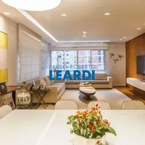 Apartamento com 3 Quartos à venda, 216m² no Cerqueira César, São Paulo