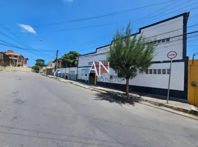 Prédio Comercial à venda, 880m² no Itaperi, Fortaleza