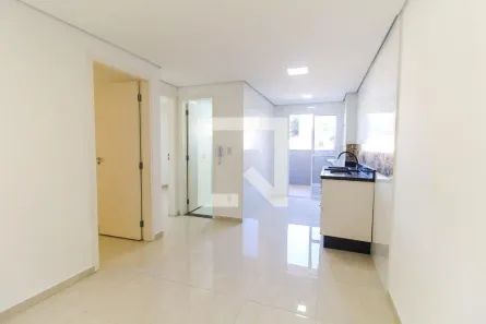 Apartamento com 2 Quartos à venda, 45m² no Vila Carmosina, São Paulo