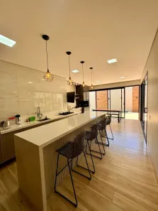Casa de Condomínio com 3 Quartos para alugar, 228m² no Condomínio Belvedere II, Cuiabá