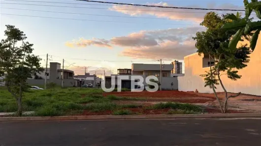 Lote/Terreno à venda, 330m² no Grand Ville, Uberlândia