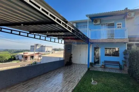 Sobrado com 2 Quartos à venda, 120m² no Centro, Trindade do Sul