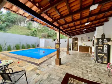 Sobrado com 4 Quartos à venda, 664m² no Jardim Bolívia, Jandira