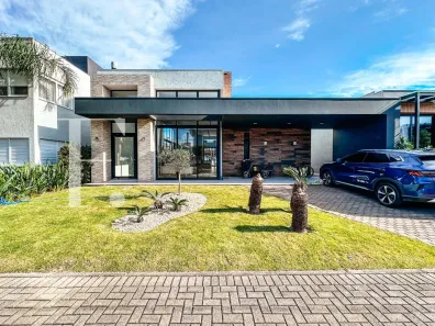 Casa de Condomínio com 4 Quartos à venda, 265m² no , Capão da Canoa
