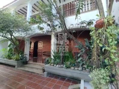 Casa com 7 Quartos à venda, 485m² no Santa Rosa, Niterói