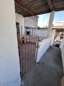 Casa com 1 Quarto para alugar, 35m² no Jardim Flórida, Embu das Artes