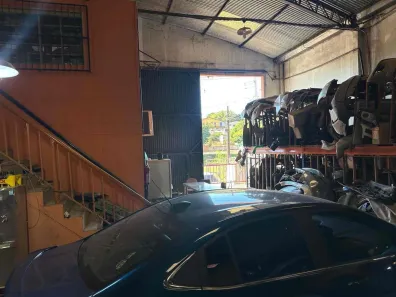 Ponto Comercial para alugar, 900m² no Lago Igapó, Londrina