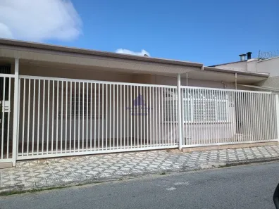 Casa com 3 Quartos para venda ou aluguel, 300m² no Vila São Carlos, Taubaté