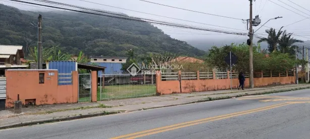 Lote/Terreno à venda, 1190m² no Morro das Pedras, Florianópolis