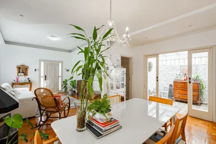 Casa com 4 Quartos à venda, 220m² no Petrópolis, Porto Alegre