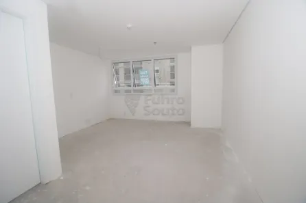 Sala Comercial à venda, 30m² no Centro, Pelotas