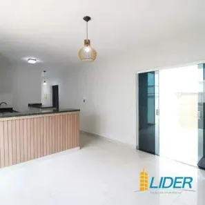 Casa com 3 Quartos para alugar, 140m² no Osvaldo Rezende, Uberlândia