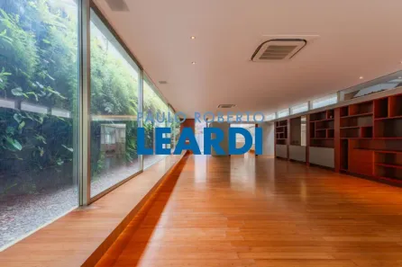 Casa com 3 Quartos à venda, 673m² no Jardim Paulista, São Paulo