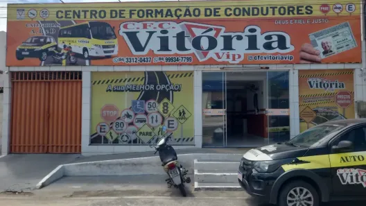 Sala Comercial com 8 Quartos à venda, 330m² no Alto de São Manoel, Mossoró