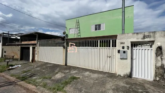 Casa com 2 Quartos para alugar, 180m² no Glória, Belo Horizonte