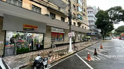 Prédio Comercial para alugar, 1356m² no Campina, Belém