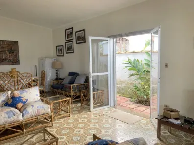 Casa com 4 Quartos para alugar, 250m² no Enseada, Guarujá