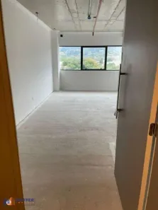 Sala Comercial à venda, 34m² no Teresópolis, Porto Alegre