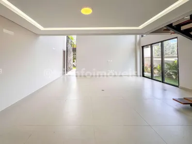Casa de Condomínio com 4 Quartos à venda, 325m² no Gurupi, Teresina