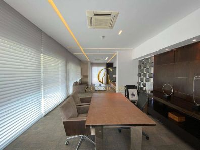 Sala Comercial à venda, 250m² no Parque Residencial Aquarius, São José dos Campos