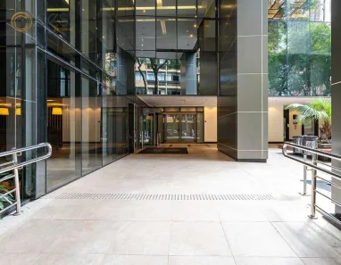 Sala Comercial para alugar, 114m² no Centro, Curitiba