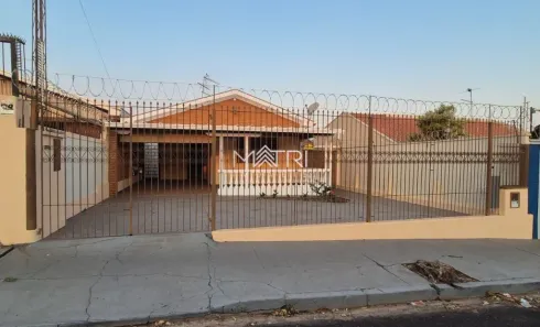 Casa com 2 Quartos à venda, 162m² no Jardim Silvânia (Vila Xavier), Araraquara