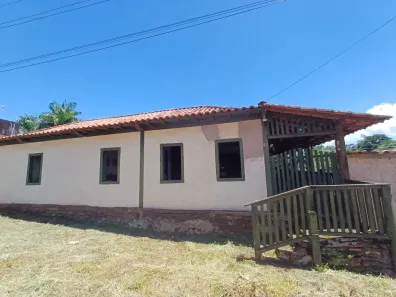 Fazenda/Sítio com 4 Quartos à venda, 140m² no Acuruí, Itabirito