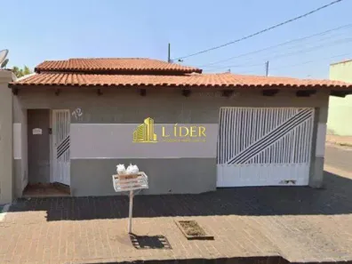Casa com 3 Quartos à venda, 220m² no Jardim Brasília, Uberlândia