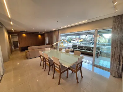 Apartamento com 3 Quartos para alugar, 240m² no Vila Gomes Cardim, São Paulo