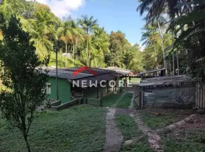 Fazenda/Sítio com 4 Quartos à venda, 200m² no Embura, São Paulo