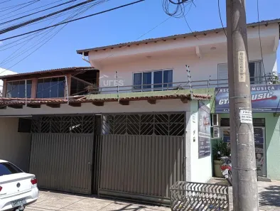 Casa com 4 Quartos à venda, 460m² no Setor Central, Goiânia
