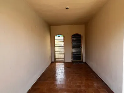 Casa com 3 Quartos para alugar, 90m² no Santa Cecília, Pouso Alegre