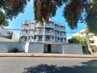 Apartamento com 3 Quartos para alugar, 166m² no Umuarama, Uberlândia