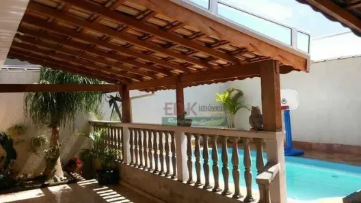 Sobrado com 3 Quartos à venda, 340m² no Granjas Panorama, Taubaté