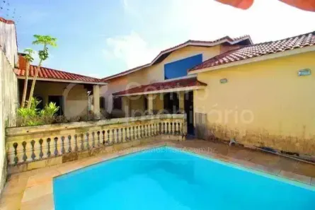 Casa com 4 Quartos à venda, 250m² no Estância Balneária Maria Helena Novaes, Peruíbe