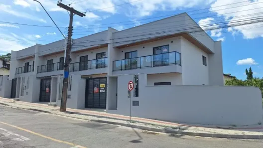 Sobrado com 3 Quartos à venda, 120m² no Costa e Silva, Joinville