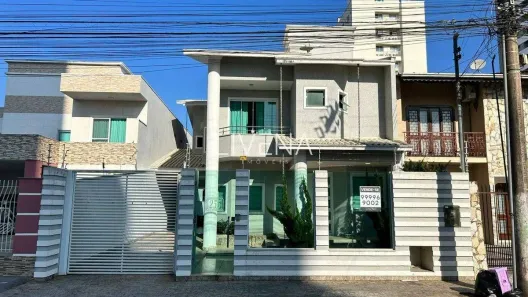 Sobrado com 4 Quartos à venda, 257m² no São Judas, Itajaí