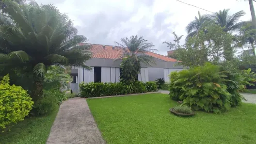 Casa de Condomínio com 5 Quartos para alugar, 390m² no Enseada, Guarujá