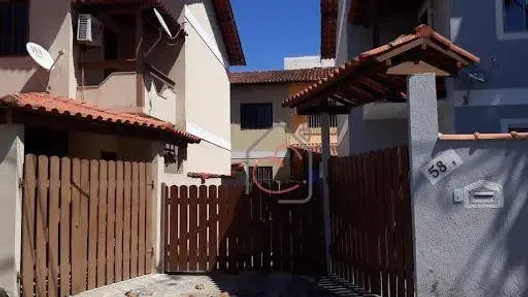 Casa com 2 Quartos à venda, 76m² no Ouro Verde, Rio das Ostras