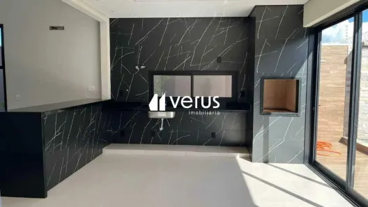 Casa de Condomínio com 3 Quartos à venda, 200m² no Laranjeiras, Uberlândia