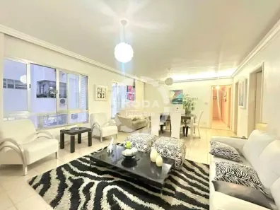 Apartamento com 3 Quartos para alugar, 123m² no Gonzaga, Santos