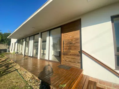 Casa de Condomínio com 3 Quartos para venda ou aluguel, 150m² no Country, Santa Cruz do Sul