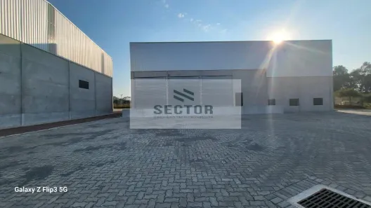 Galpão/Depósito/Armazém para alugar, 1100m² no Quississana, São José dos Pinhais