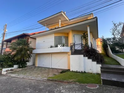 Casa com 3 Quartos à venda, 376m² no Coqueiros, Florianópolis